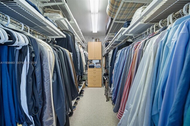 Building Photo - 799 Crandon Blvd