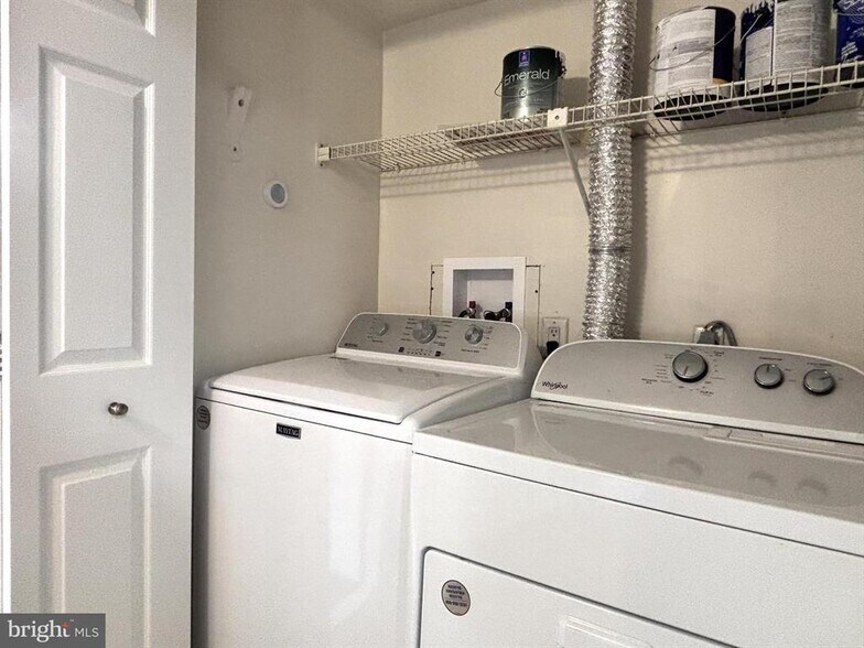 Laundry - 1507 Bennett Pl