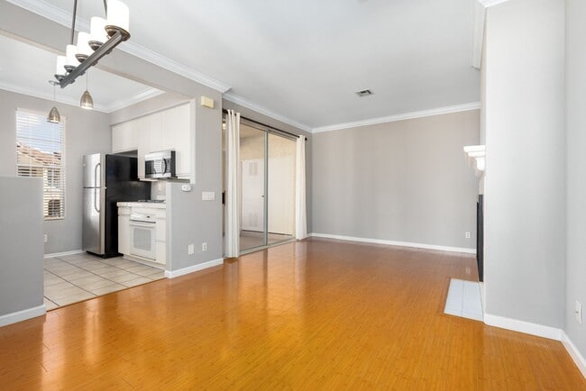 Building Photo - Beautiful Two Bedroom / Two Bathroom Condo Near Del Mar Beaches! Call for showing