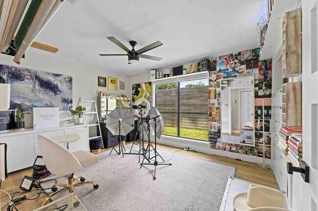 Building Photo - 10826 Moonlight Dr