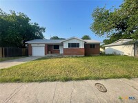 Building Photo - 2512 Live Oak Dr