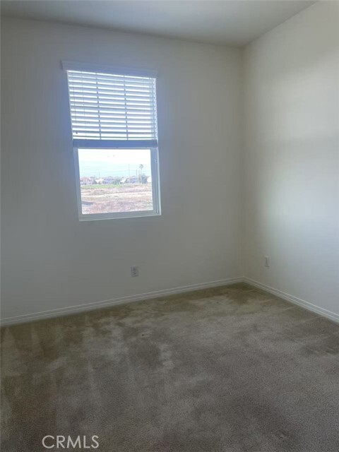 Building Photo - 3272 E Yellowstone Dr
