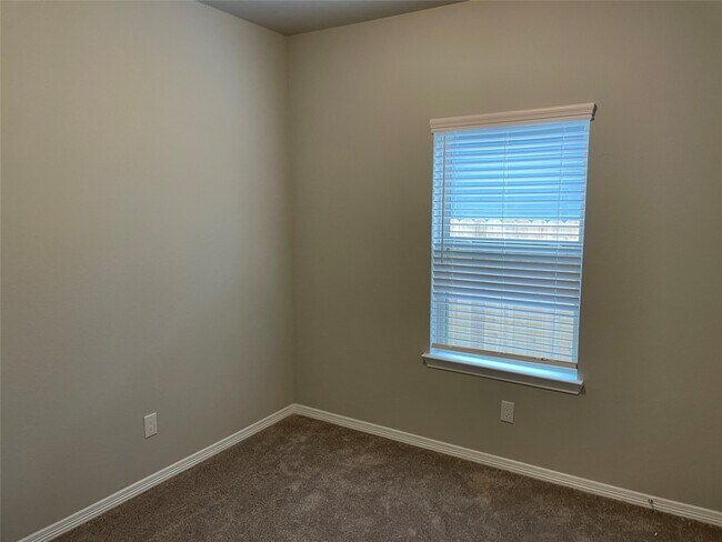 Building Photo - 823 Redinger Ridge Dr