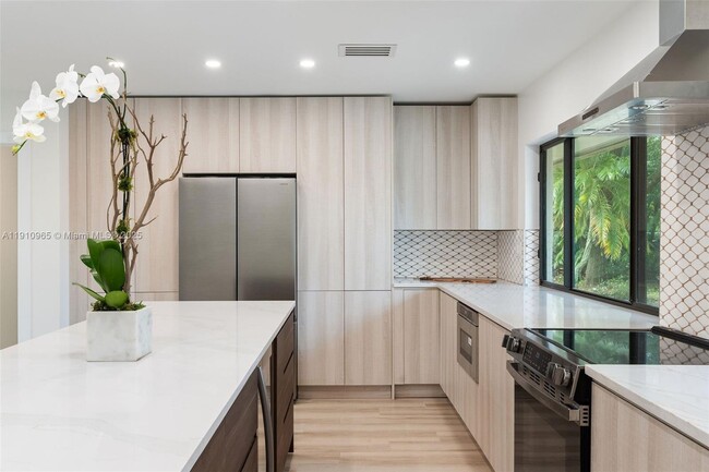 Building Photo - 12511 SW 13th St