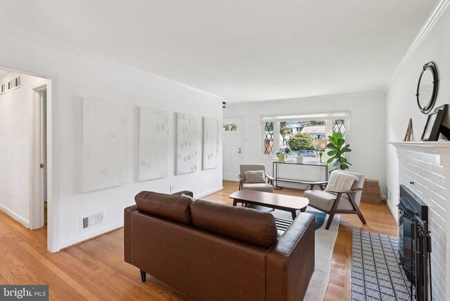 Building Photo - 5006 Flanders Ave