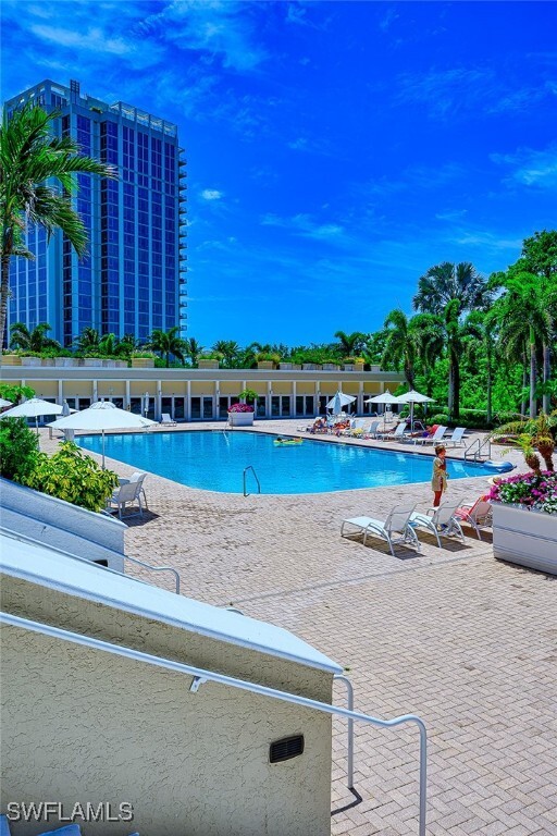 Building Photo - 7117 Pelican Bay Blvd