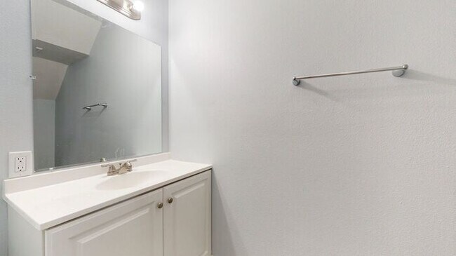 Building Photo - WAKE UP TO HILLSBOROUGH RIVER VIEWS IN THE HEART OF SEMINOLE HEIGHTS!