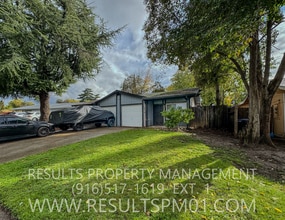 Building Photo - Cozy Citrus Heights Duplex