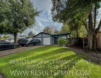 Building Photo - Cozy Citrus Heights Duplex