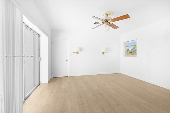 Building Photo - 13790 SW 80th Ave