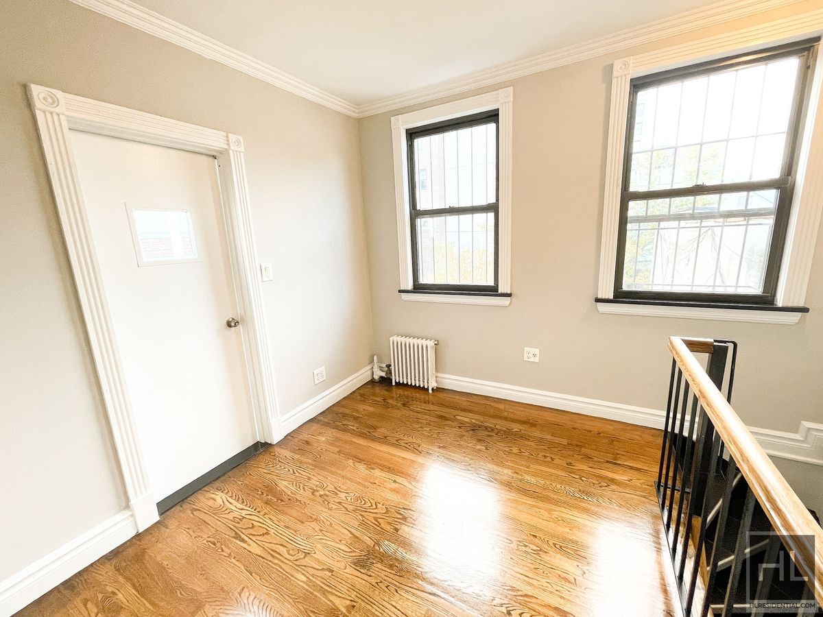 Building Photo - Mott Street