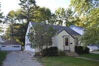 Building Photo - EXTREMELY PET FRIENDLY!!  3 Bedroom, 1 Bathroom Home in Ames!