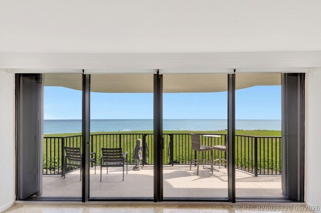 Building Photo - 400 S Beach Rd