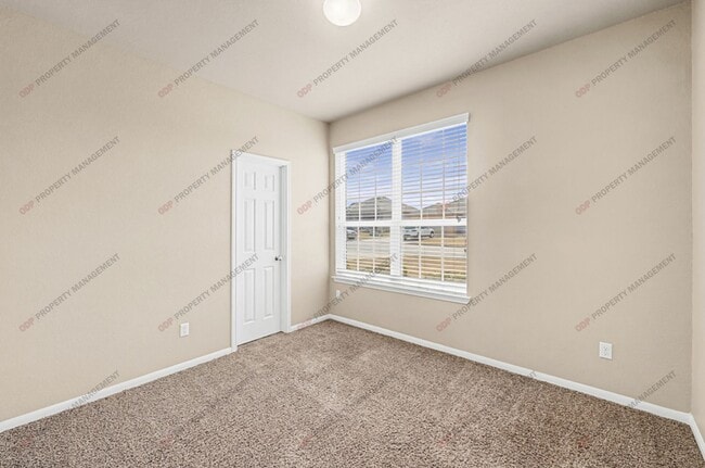 Building Photo - 8108 Honeysuckle