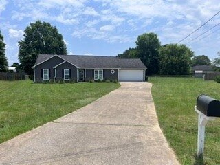 Building Photo - 48 Wheatfield Dr