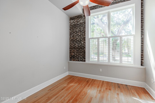 Building Photo - 2525 College St