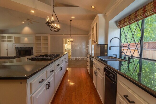 Building Photo - 672 Cypress Run