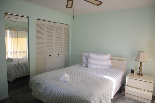 Building Photo - 1389 Pine Ridge Cir E