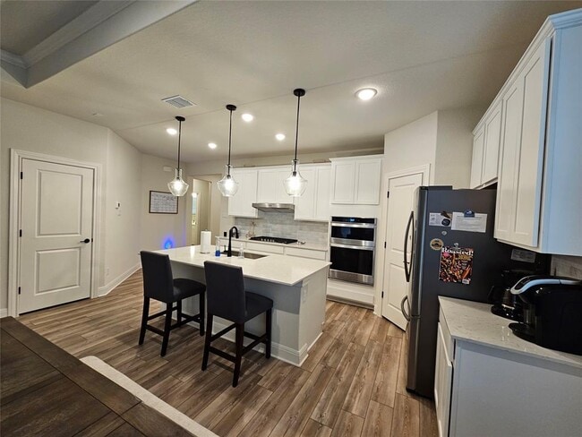 Building Photo - 138 Sugarberry Dr