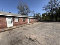 Building Photo - 1502 W South St
