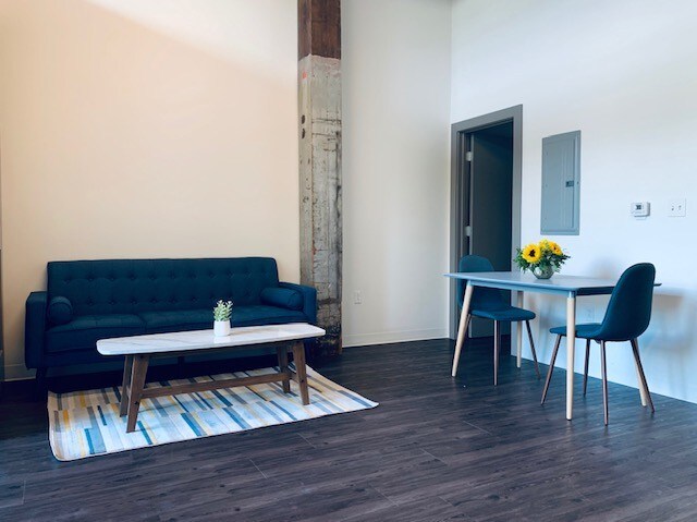 Building Photo - 1100 N 2nd St