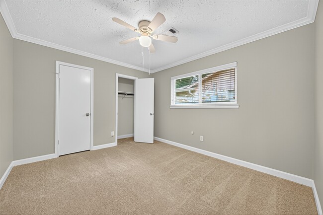 Building Photo - 3019 Jenny Dr