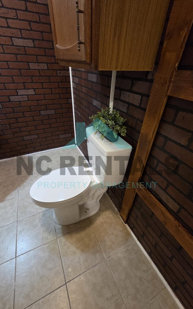 Building Photo - 3716 Dawson Ave