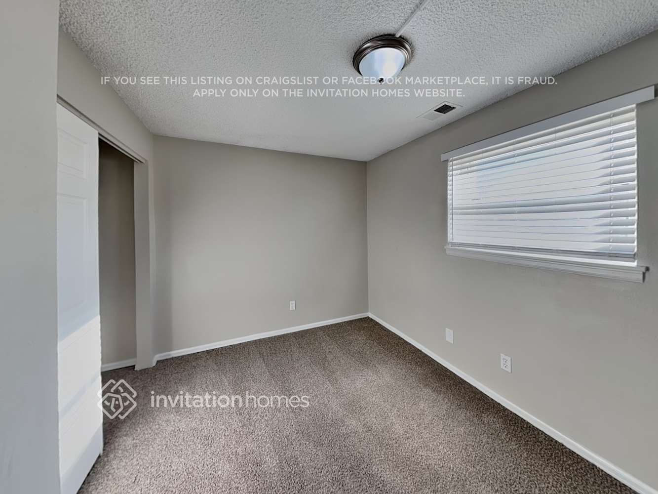 Building Photo - 9764 Columbine Ct