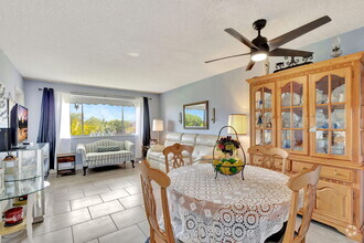 Building Photo - 2812 Garden Dr S