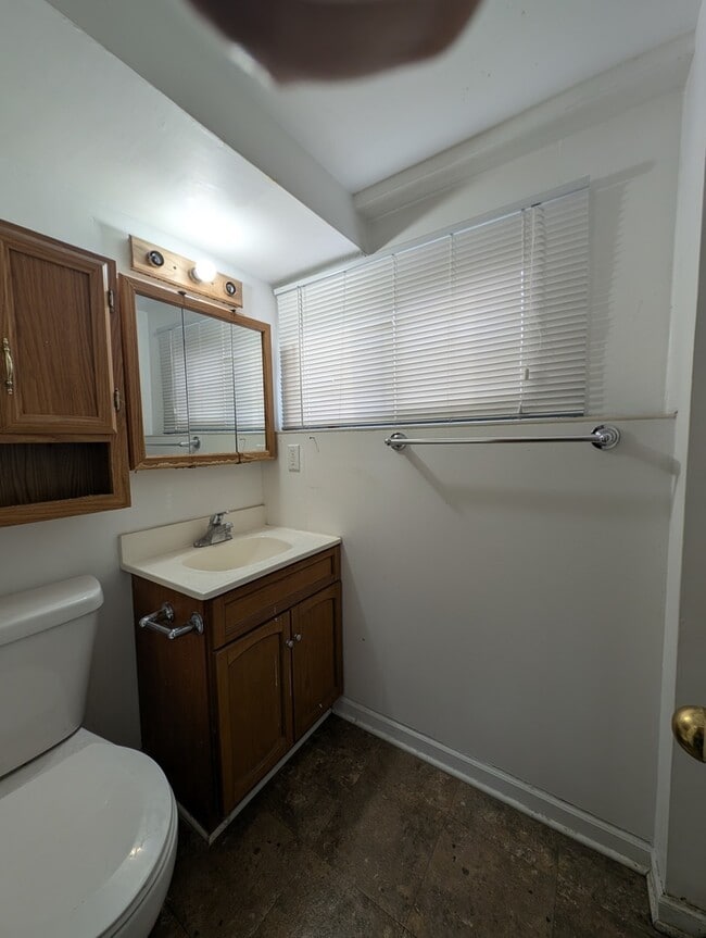 Building Photo - 4230 Lindley St