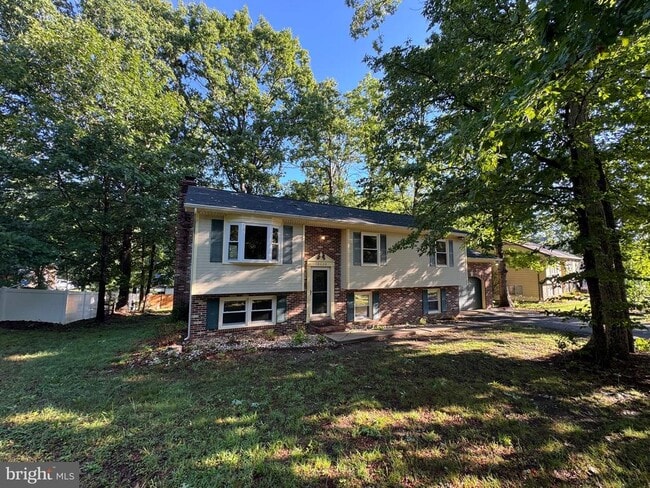 Building Photo - 10608 Holleybrooke Dr