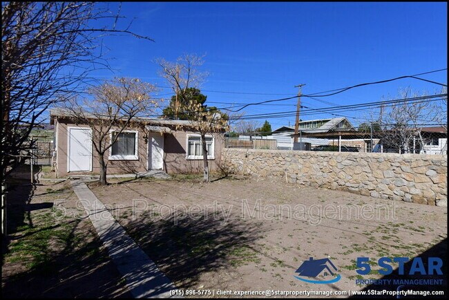 Building Photo - 3519 Douglas Ave