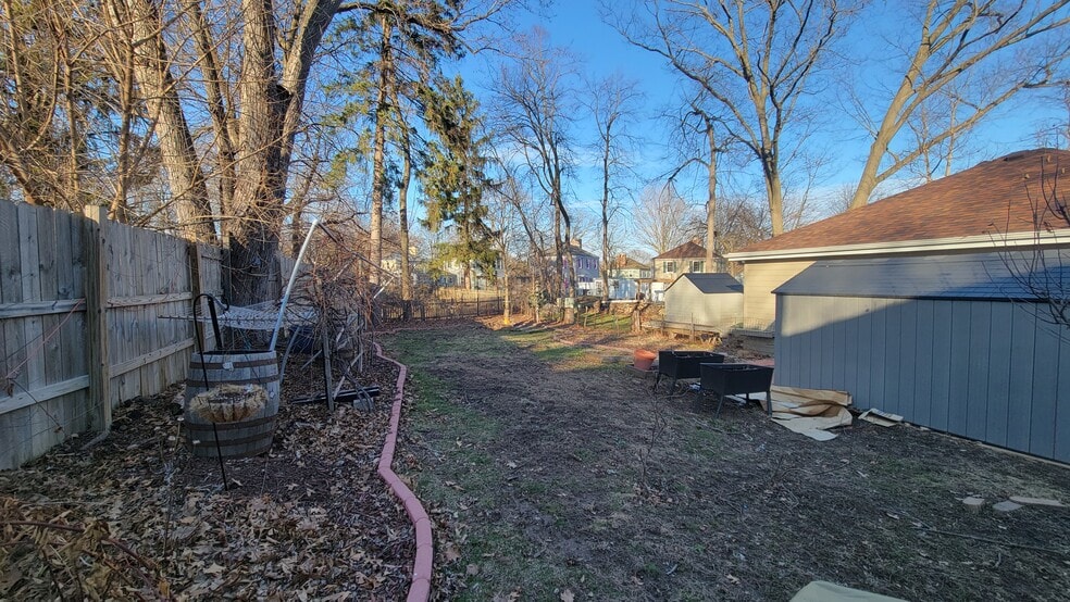 Building Photo - 6804 Northway