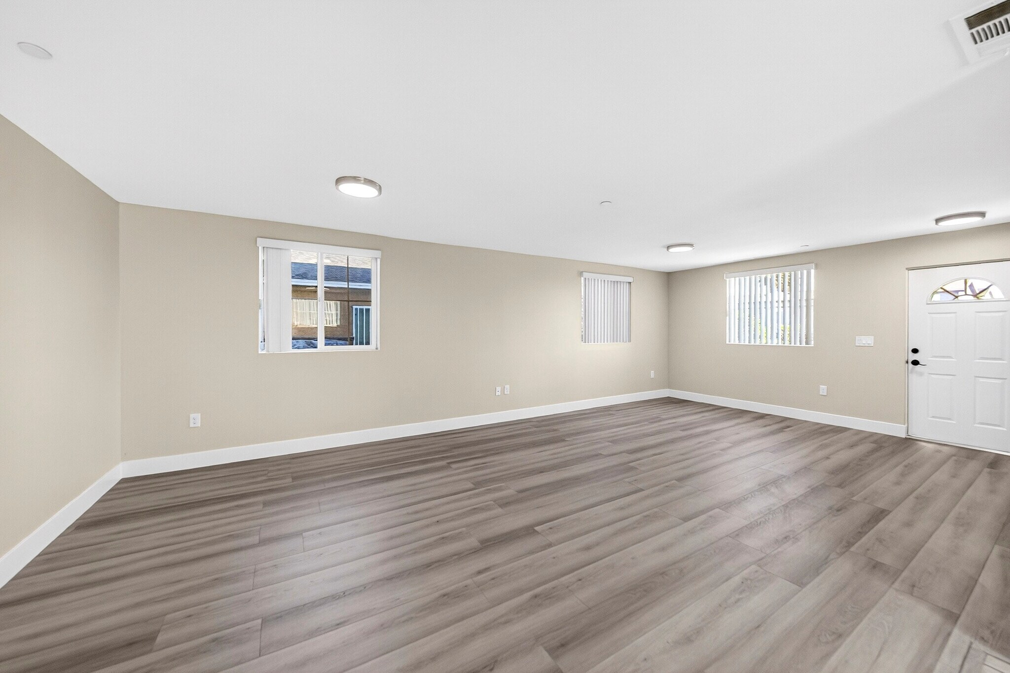 Building Photo - 8711 McKinley Pl