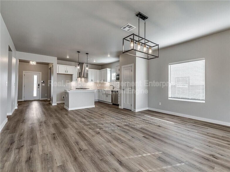 Building Photo - 8104 NW 151st Cir