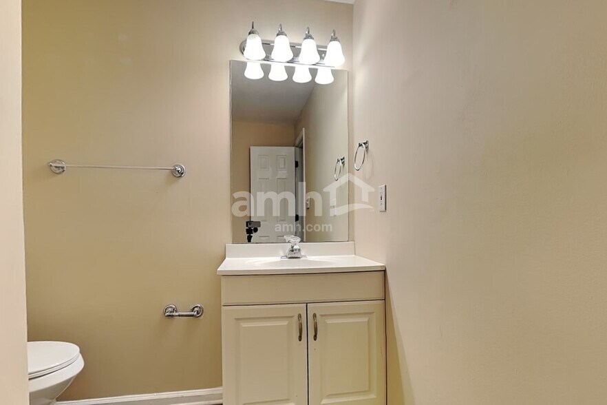 Building Photo - 3150 Parfait Pl