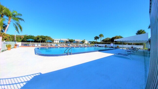 Building Photo - 1001 Green Pine Blvd