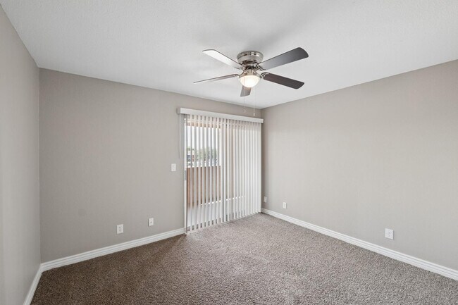 Building Photo - 540 N May