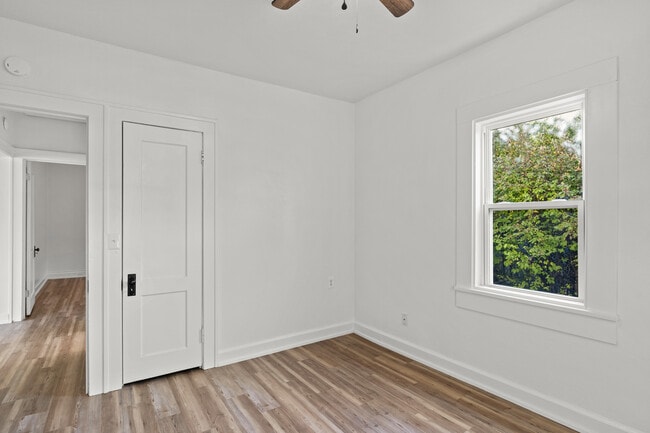 Building Photo - 402 Burlington Ave