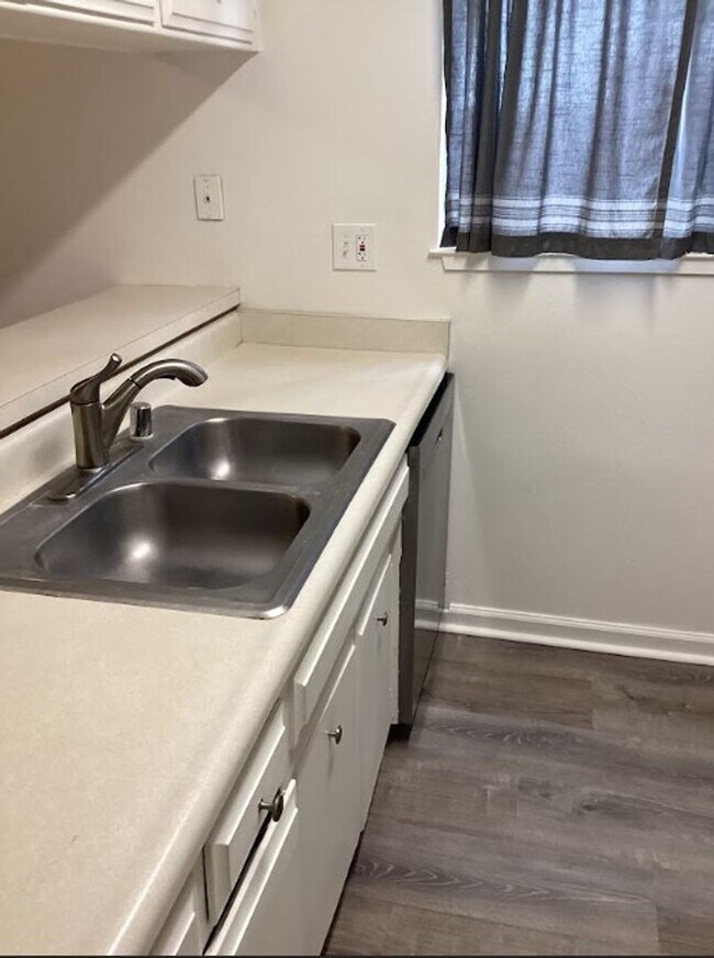 Building Photo - 615 Rancheria Dr