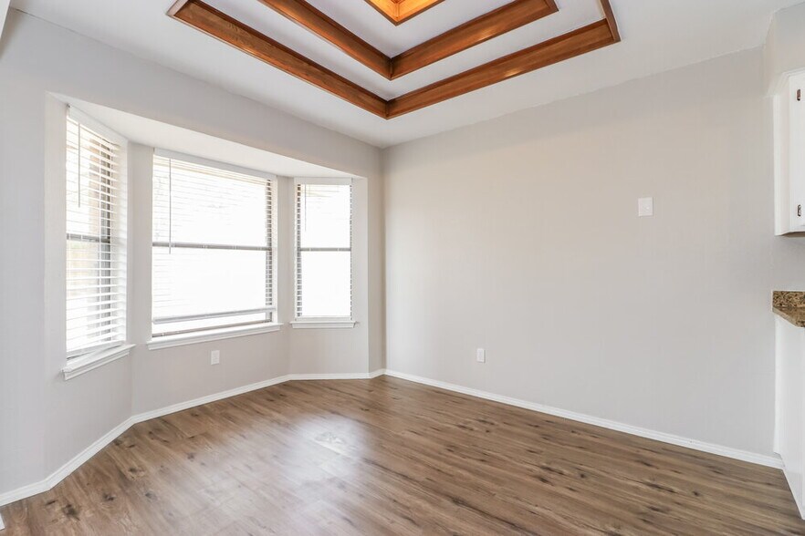 Building Photo - 5118 El Rancho Ct