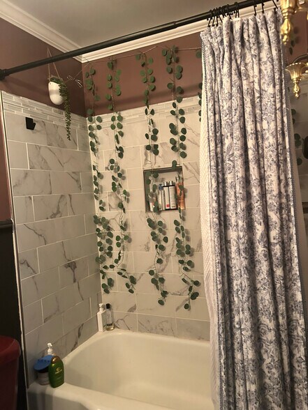 Building Photo - 10166 Glebe Rd