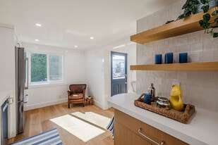 Building Photo - 500 Manhattan Ave