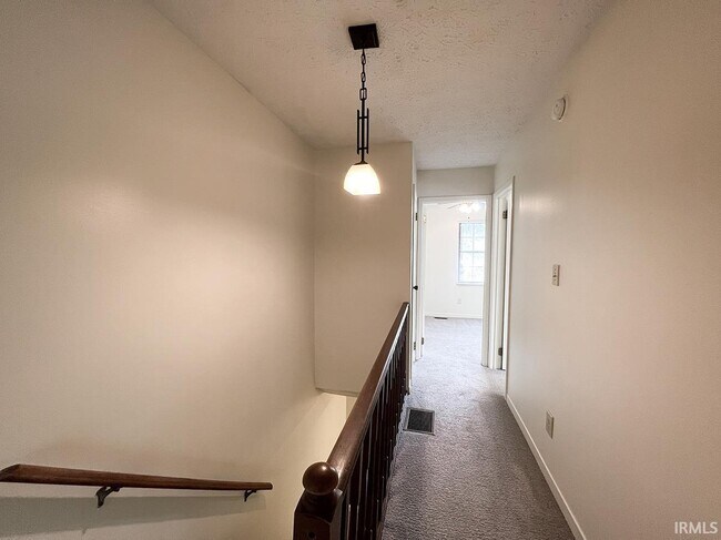 Building Photo - 513 E Graham Pl