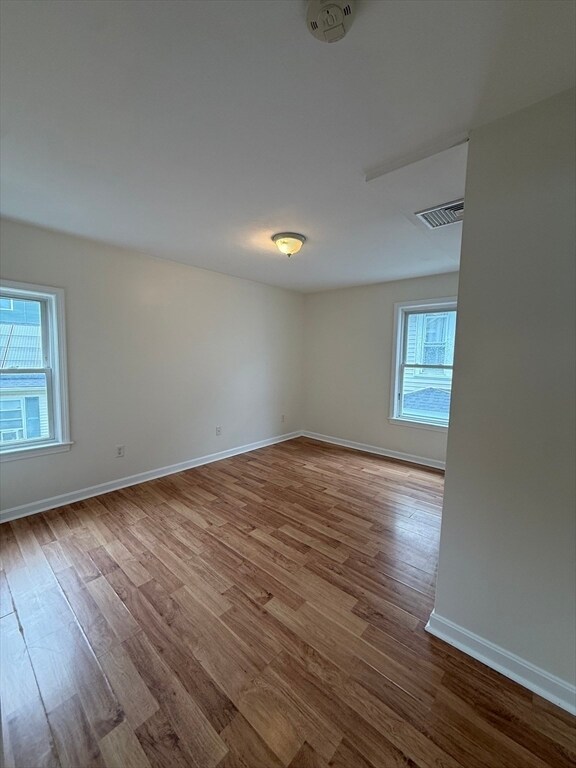 Building Photo - 229 Rollstone St