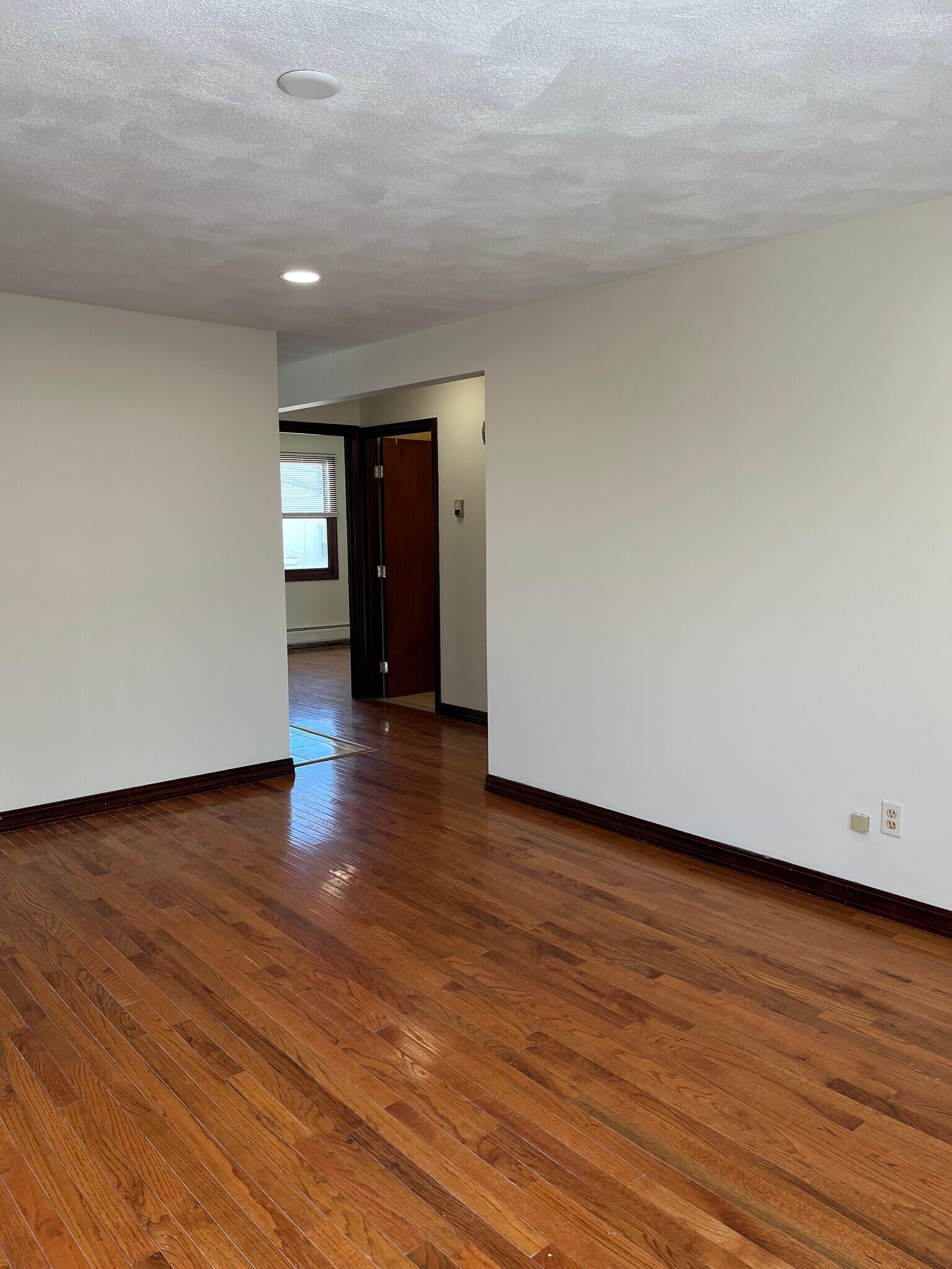 Building Photo - 77 Star St