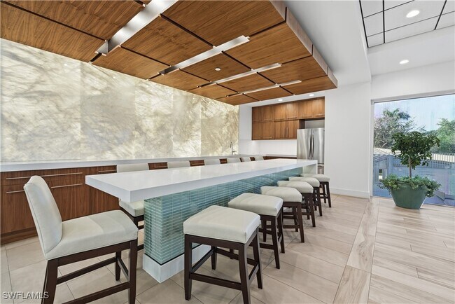 Building Photo - 6361 Pelican Bay Blvd