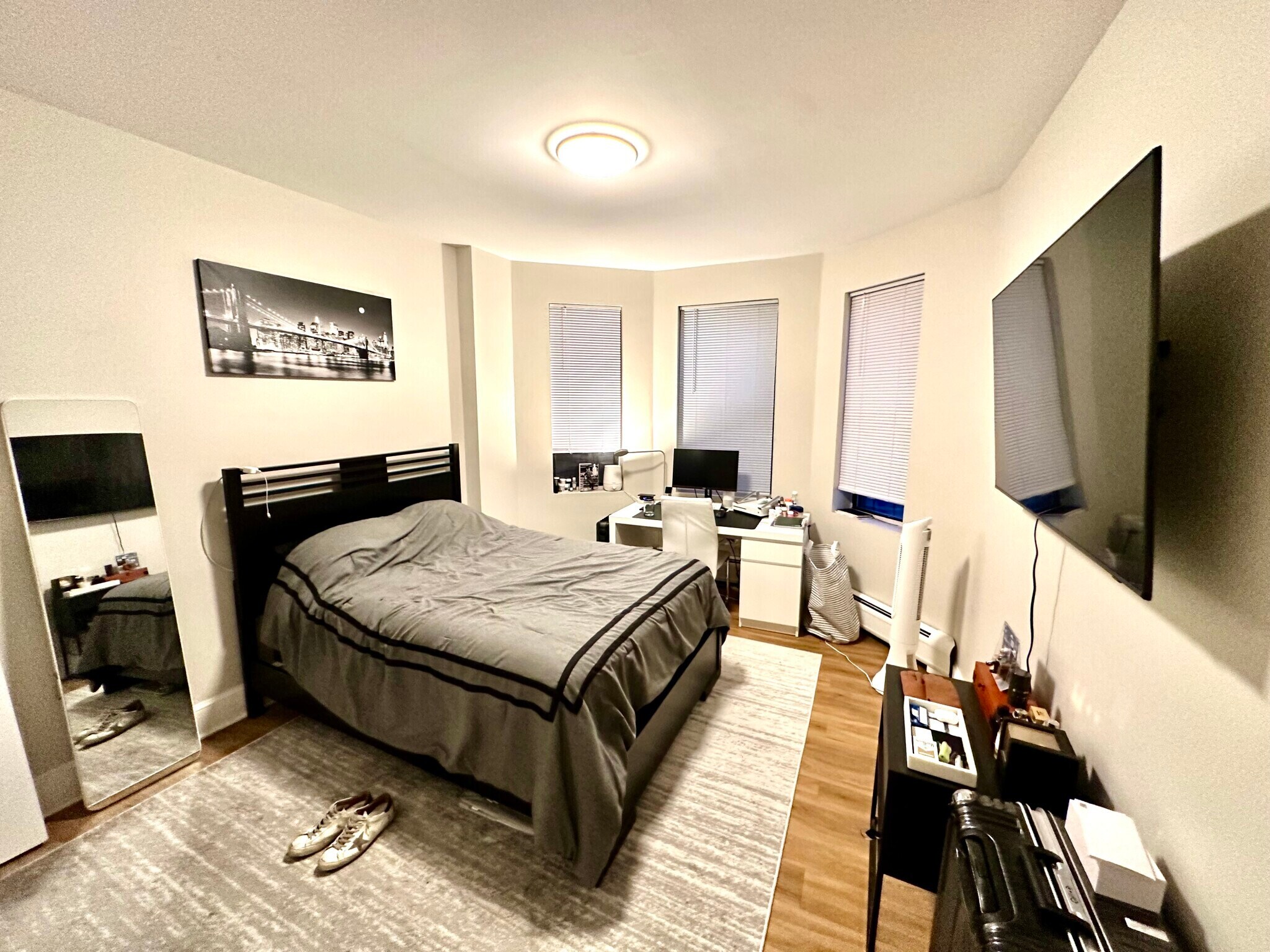 Building Photo - 845 Beacon St