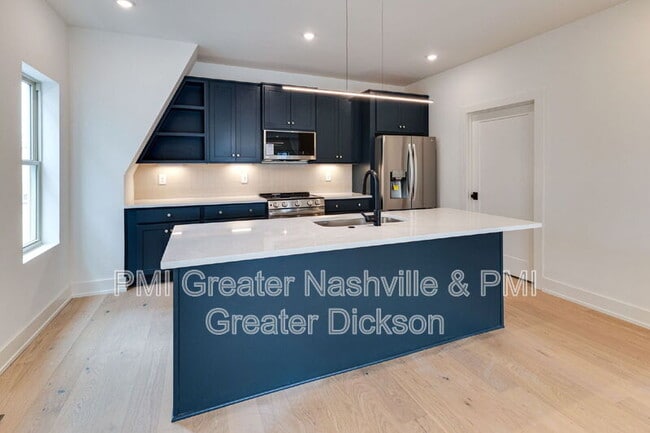 Building Photo - 537 Midnight Way