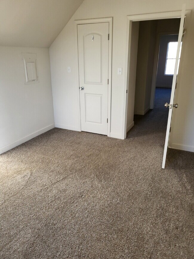 Building Photo - "Charming 3-Bed Home in Jonesboro with Granite Countertops & 2 Full Baths!"